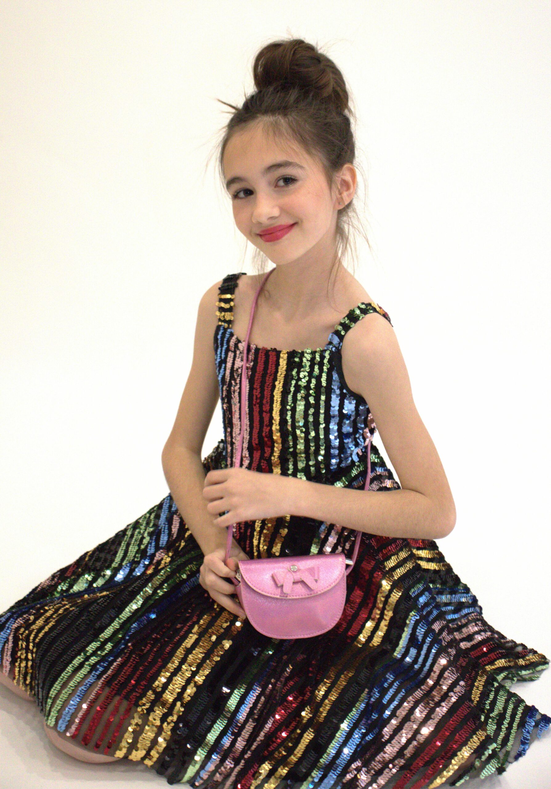 LouiseNeonpinklifestyle2