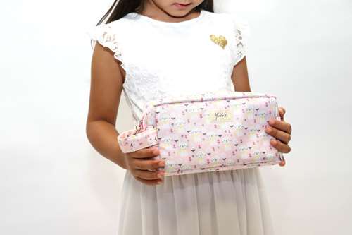 Toilet_Bag_Cats_1_be0e1e83-d85c-44e3-9855-fc8170396597