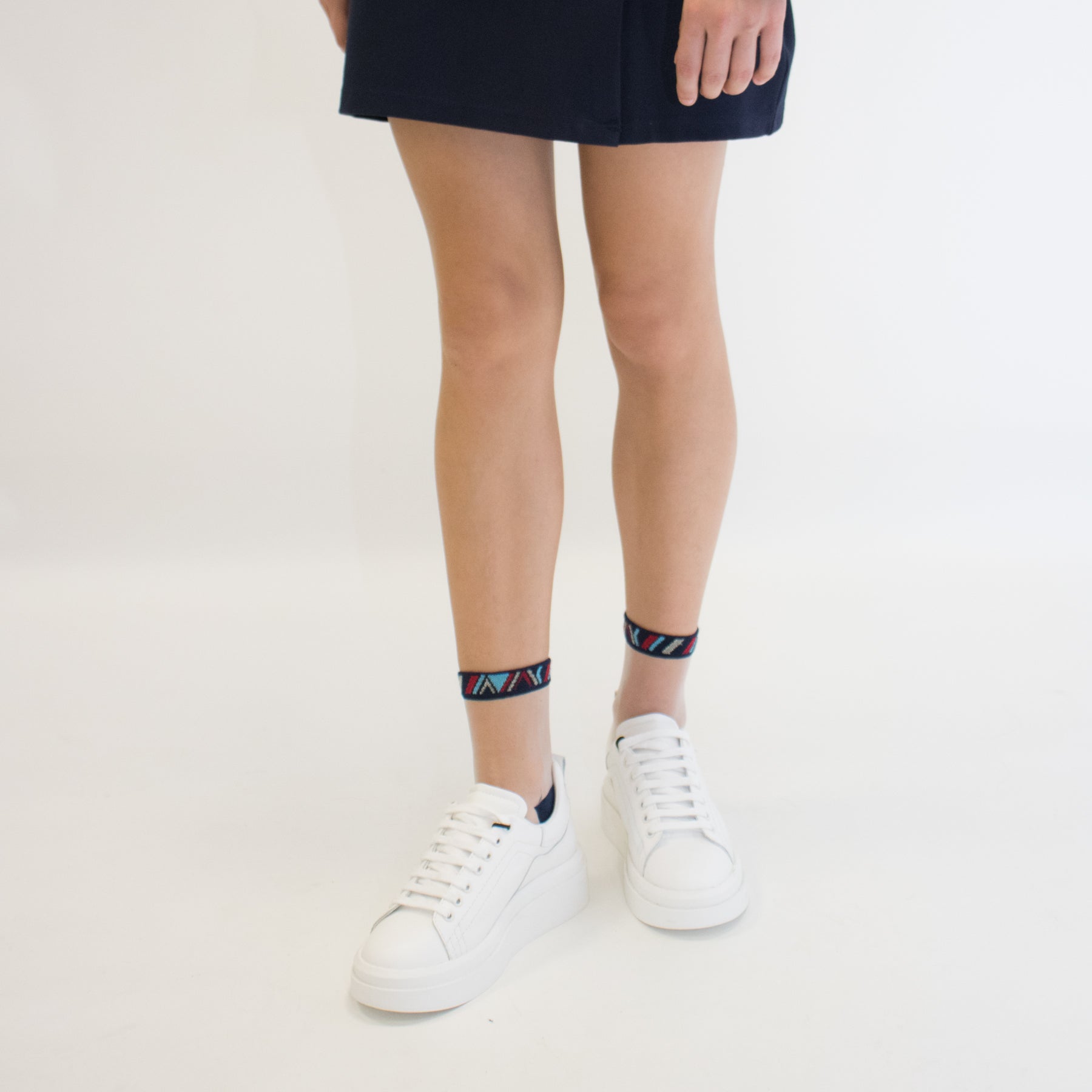 be-a-apache-bleu-chaussettes-femme-voile-2-1080x1080px