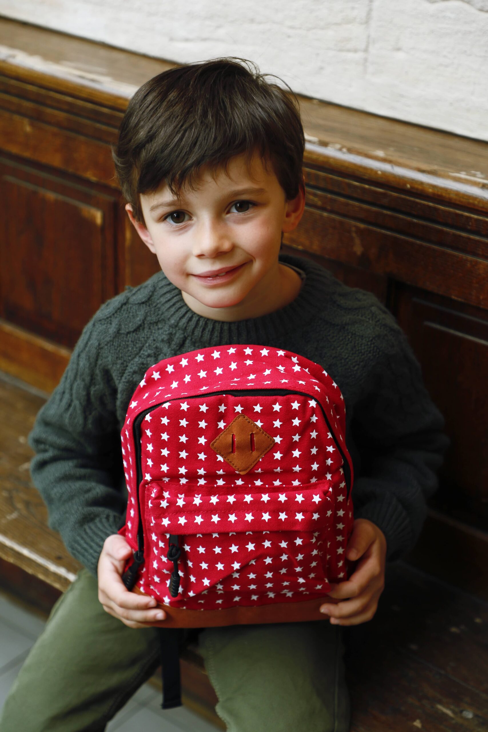 sac-a-dos-enfants-komi-rouge-etoiles_80667a73-84d3-4278-8271-45dec9d750ca